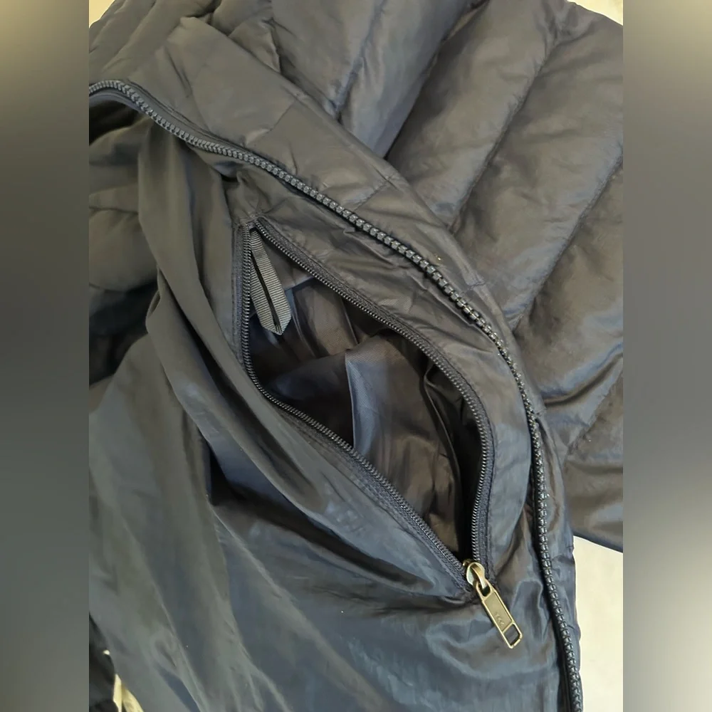 Patagonia men’s medium navy blue down sweater puffer jacket with pockets - Picture 12 of 16